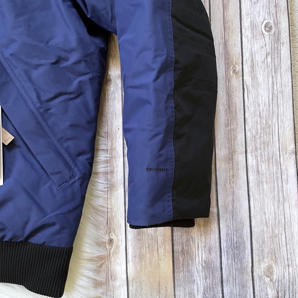 The North Face Jackets & Coats The North Face Mens Newington Jacket